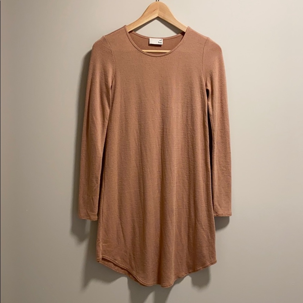 Aritzia // Wilfred Odile Longsleeve T-Shirt Dress